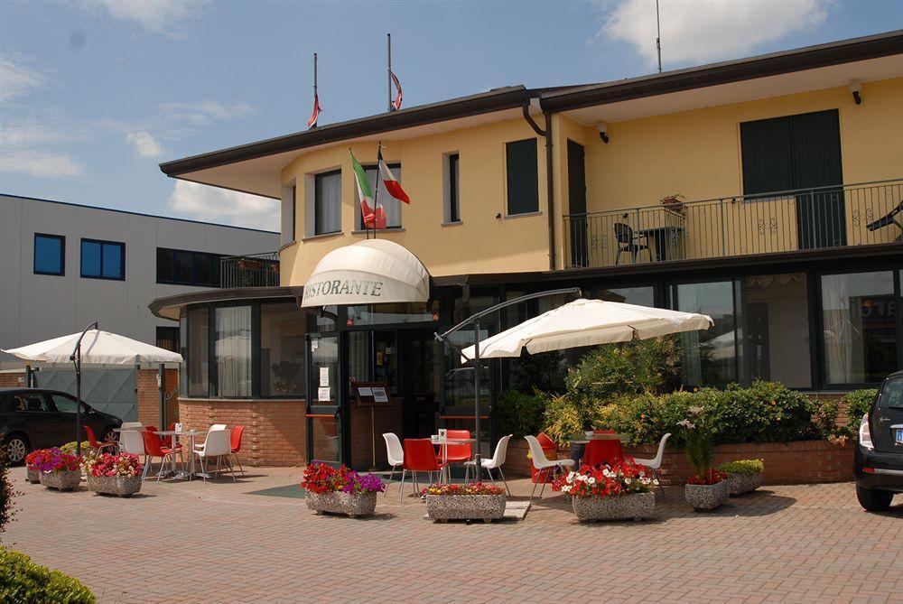 Hotel Gran Delta Rosolina Exterior foto